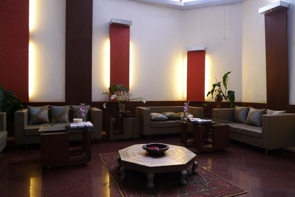The Hans Hotel Hubli Bagian luar foto