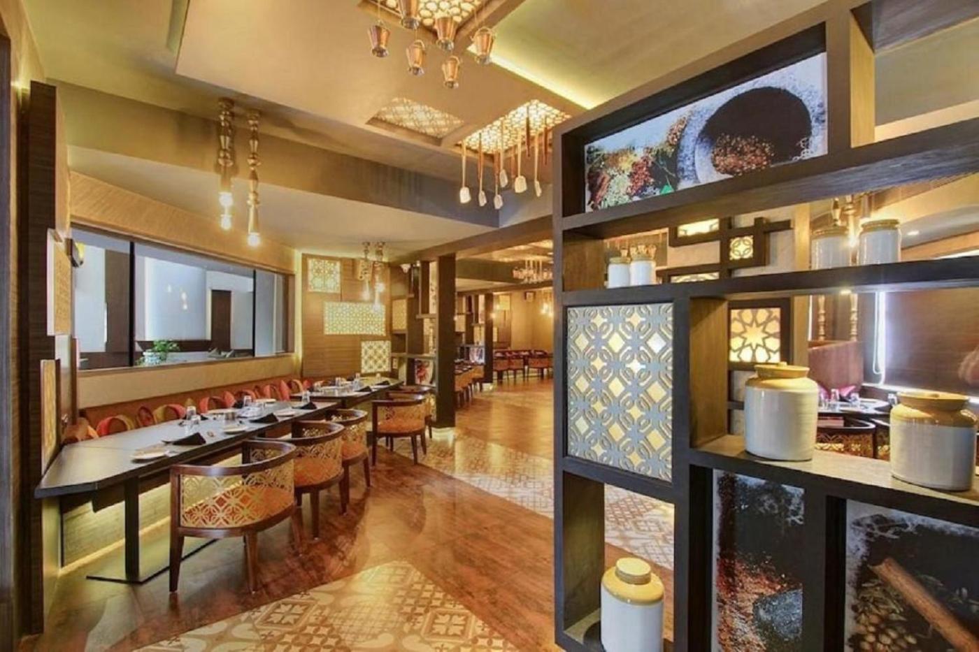 The Hans Hotel Hubli Bagian luar foto