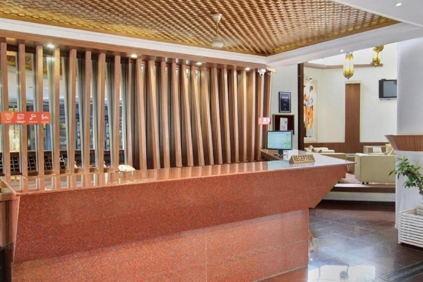 The Hans Hotel Hubli Bagian luar foto